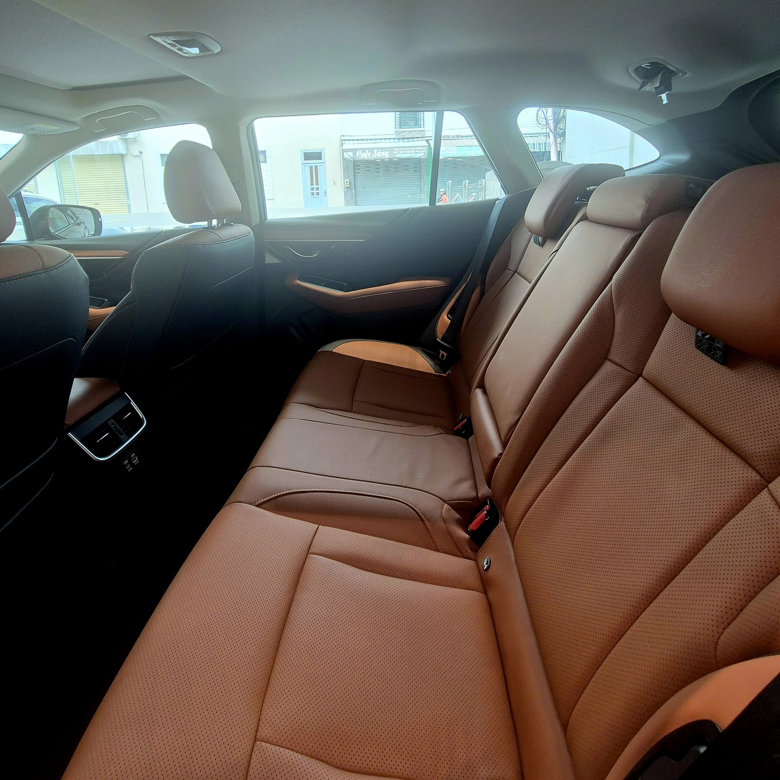 Subaru Outback - Ảnh 8