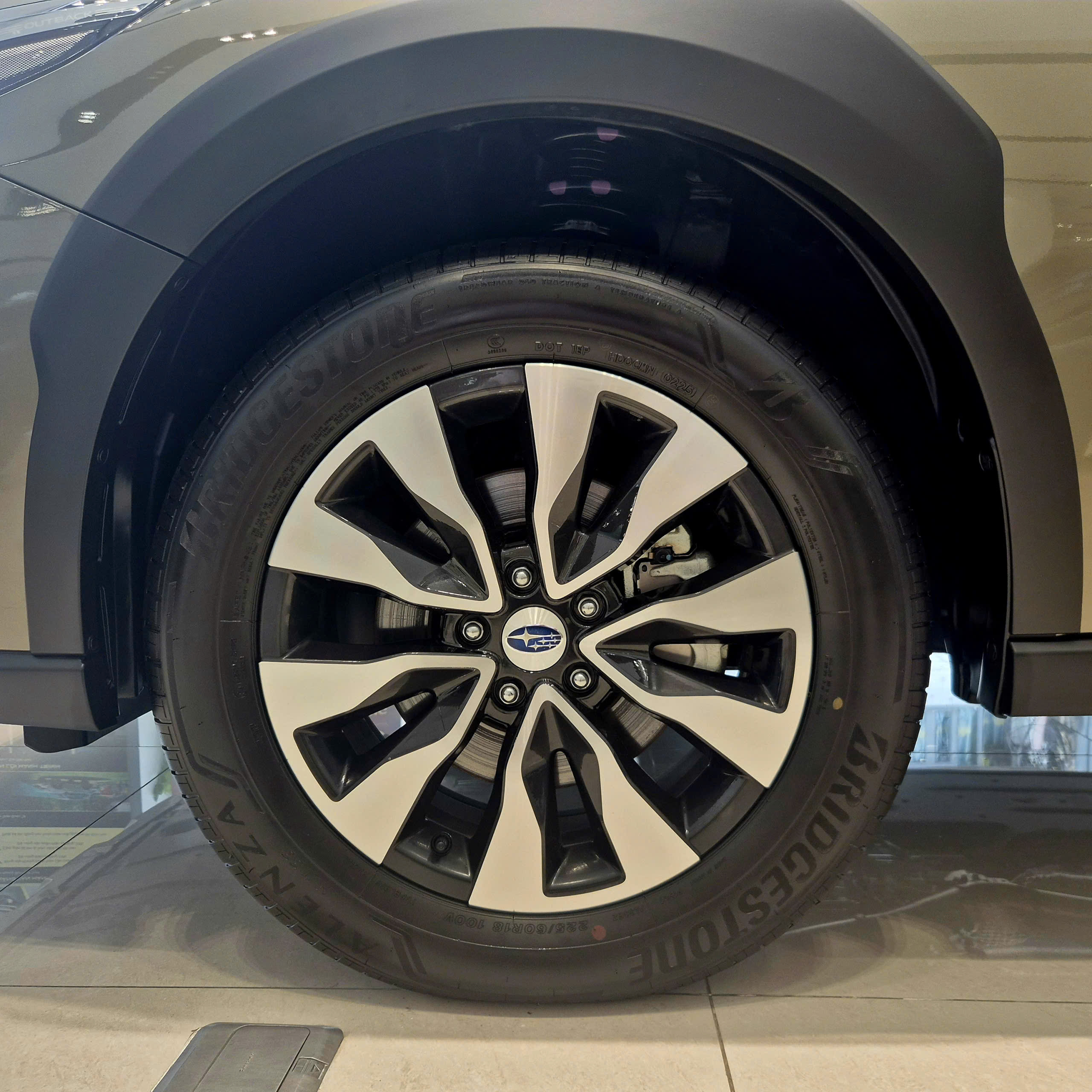 Subaru Outback - Ảnh 9