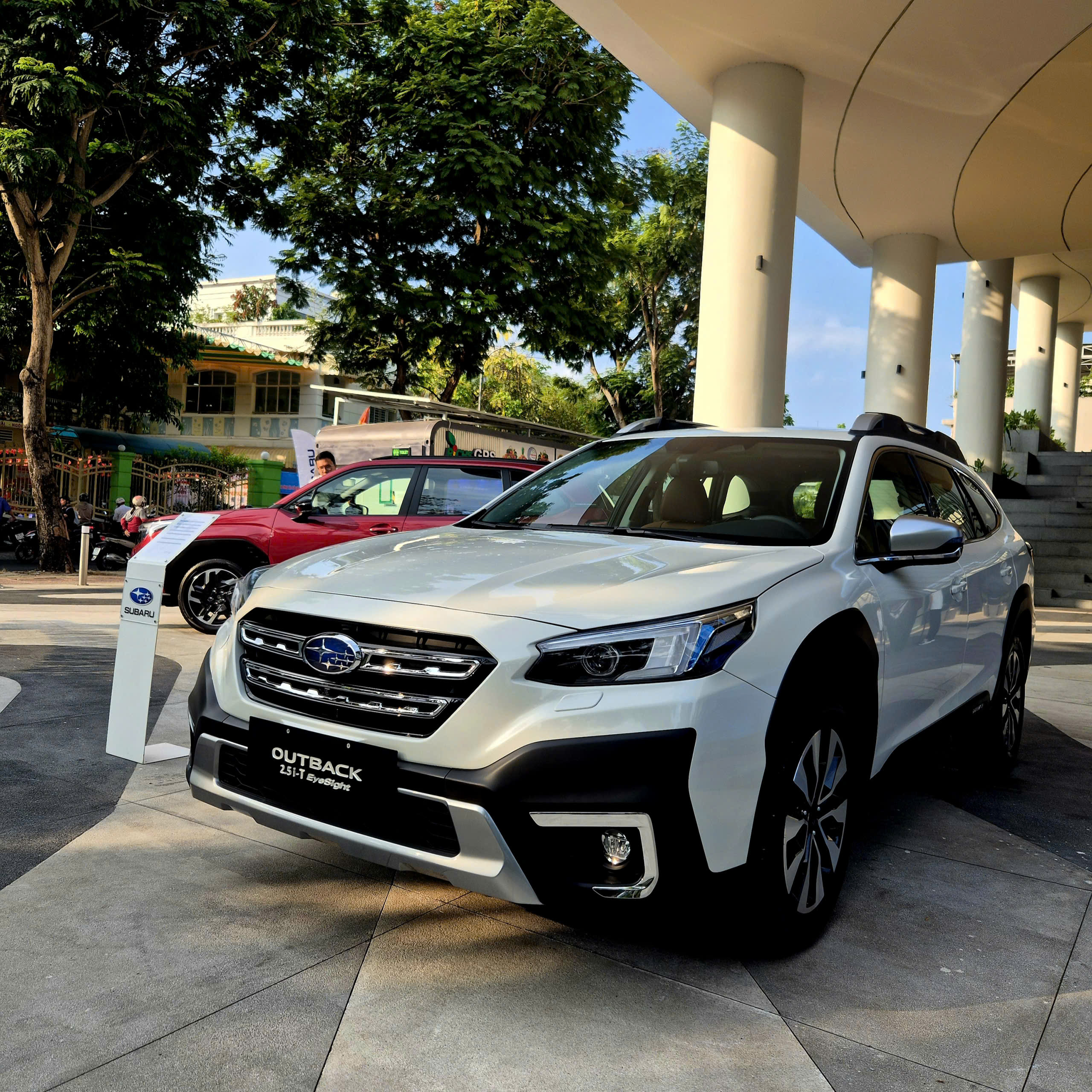 Subaru Outback - Ảnh 2