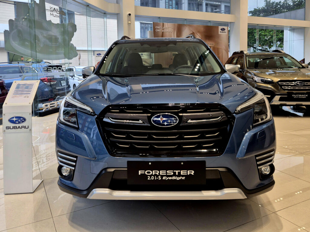 Cập nhật giá xe Subaru Forester tháng 6/2026 mới nhất. Cơ hội sở hữu SUV an toàn Nhật Bản chỉ từ 168 triệu đồng, tặng kèm bộ phụ kiện cao cấp.