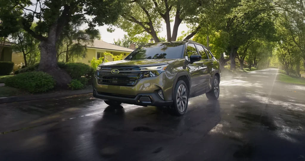 Đánh giá chi tiết Subaru Forester Hybrid ra mắt tại thị trường Mỹ. Khám phá sự kết hợp giữa động cơ Boxer tiết kiệm nhiên liệu, hệ dẫn động S-AWD và công nghệ EyeSight tiên tiến.